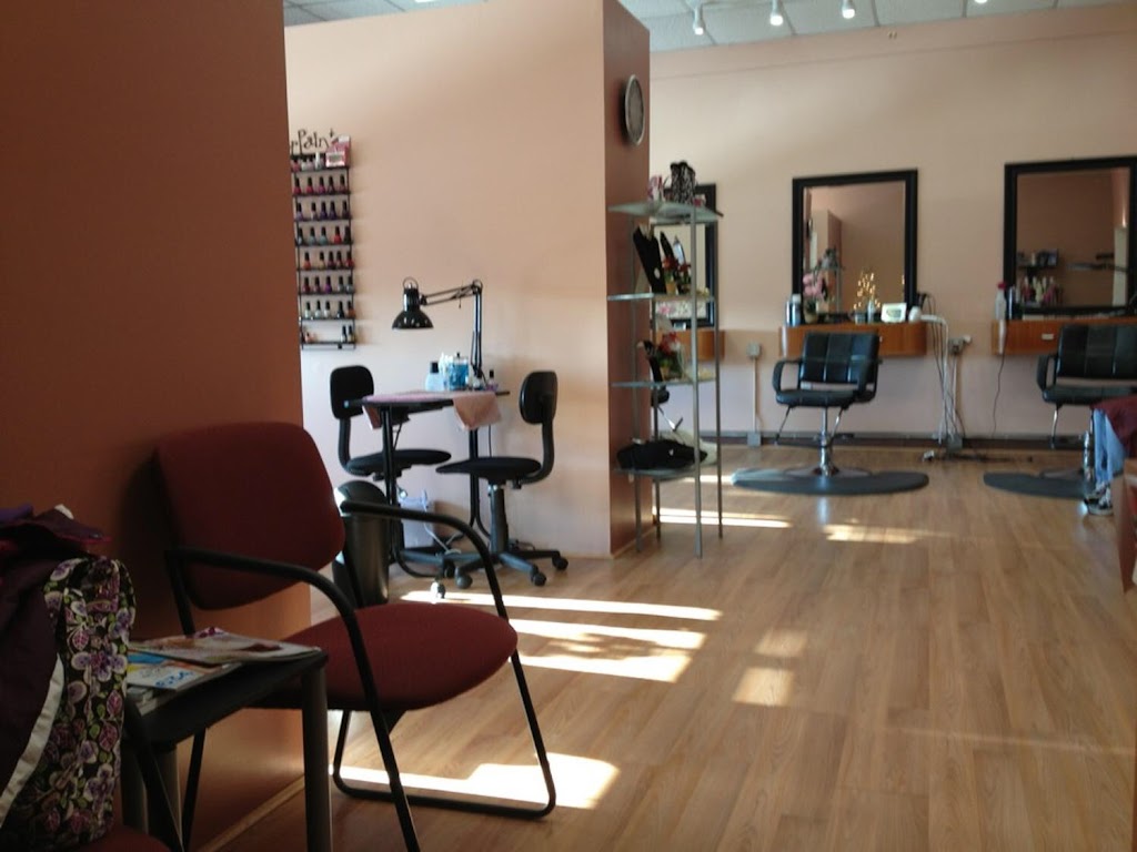 Christinas Salon & Boutique | 711 Harrison Ave, Jeannette, PA 15644, USA | Phone: (412) 965-5042