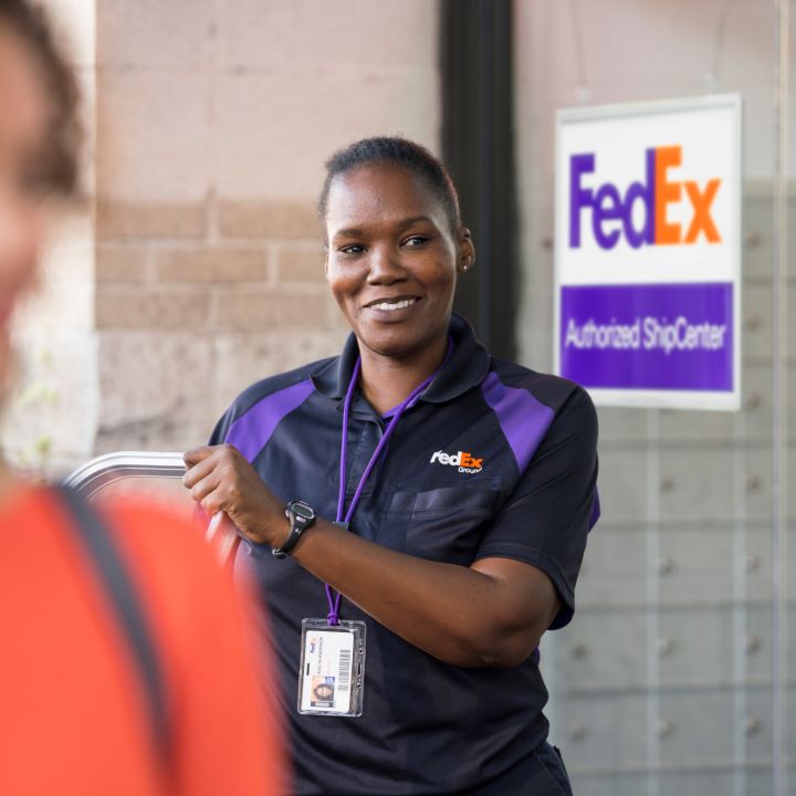 FedEx Authorized ShipCenter | 7364 Kathleen Rd, Lakeland, FL 33810, USA | Phone: (863) 816-4277