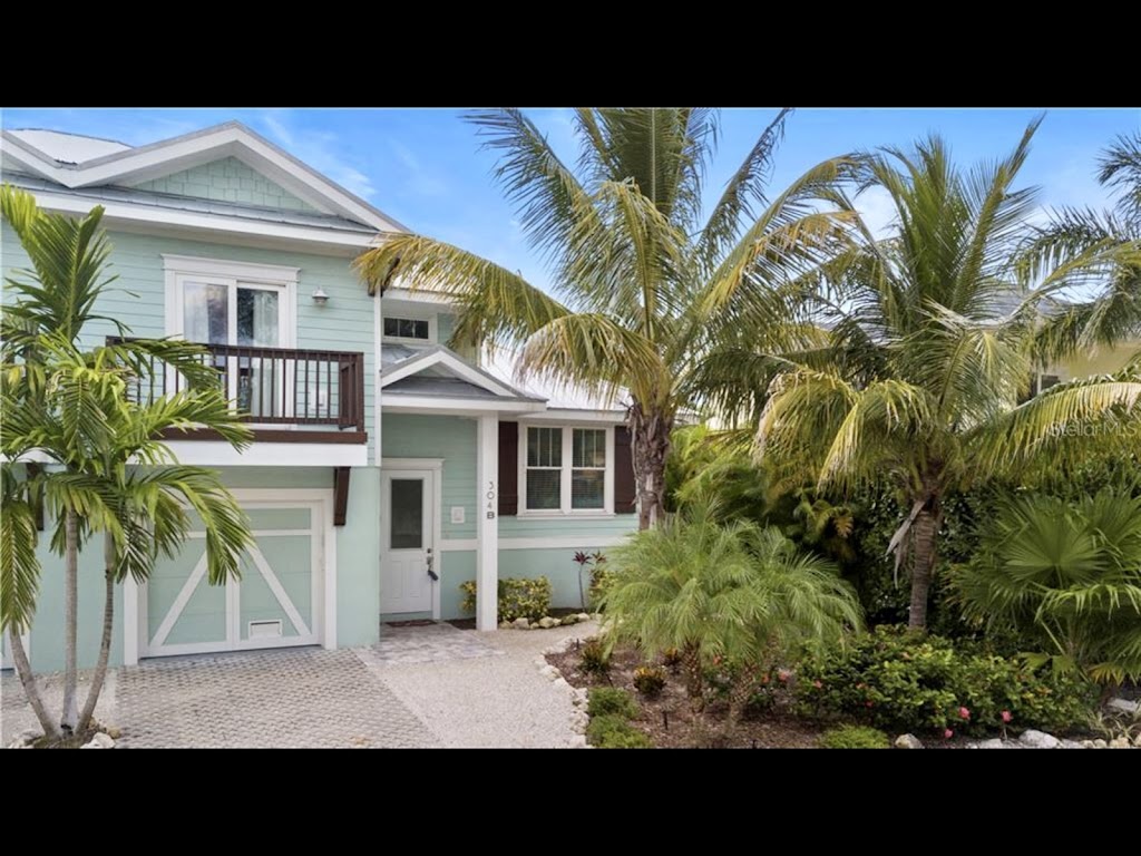 Azure Bliss Vacation Rental | 304 60th St # B, Holmes Beach, FL 34217, USA | Phone: (941) 702-6069