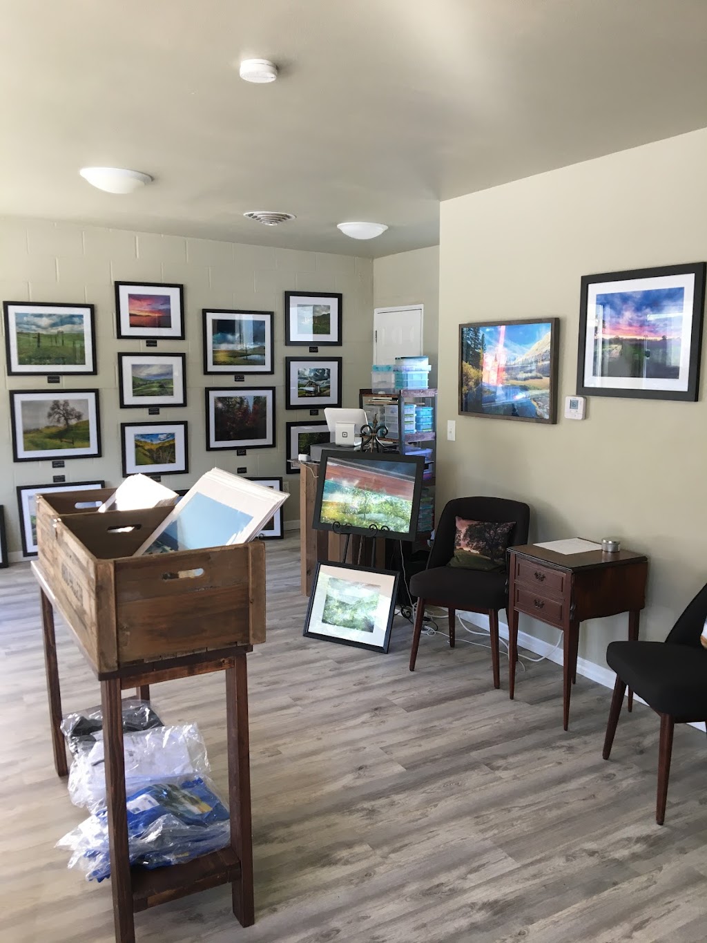 The Sierra Gallery & Boutique | 35569 CA-190, Springville, CA 93265, USA | Phone: (559) 783-4011