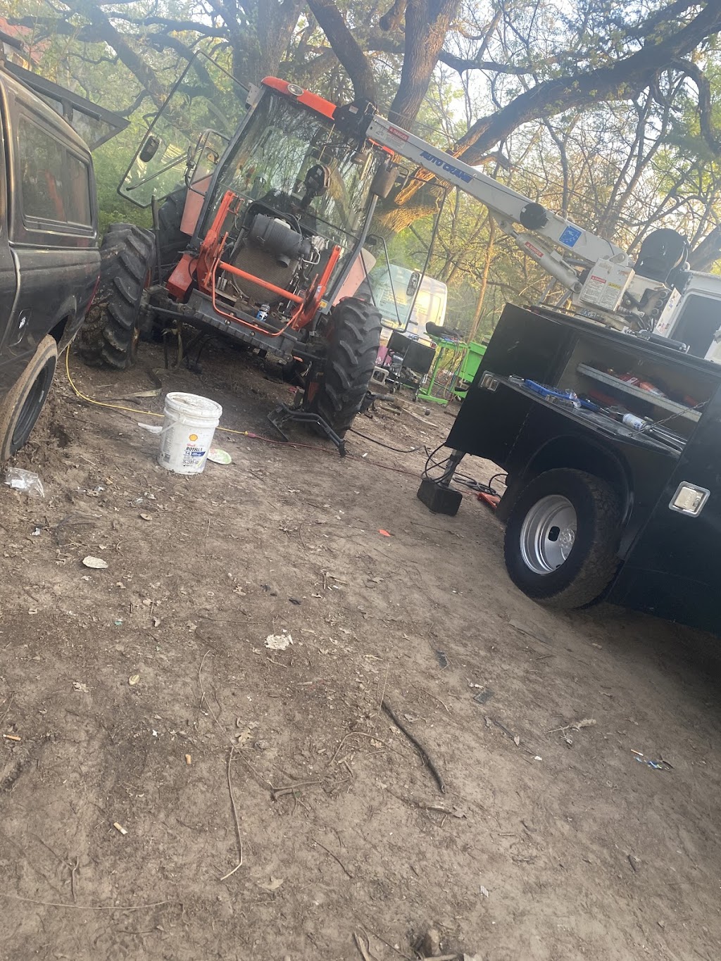 Fast Hand Mobile diesel & Tire repair | Bonnie View Rd, Dallas, TX 75241, USA | Phone: (469) 449-4174