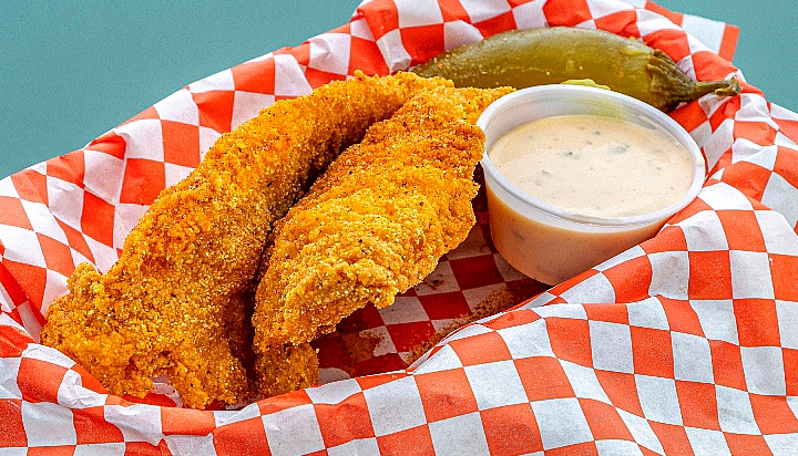 Freckle’s Chicken | 1140 I-30, Mesquite, TX 75150, USA | Phone: (214) 613-2424