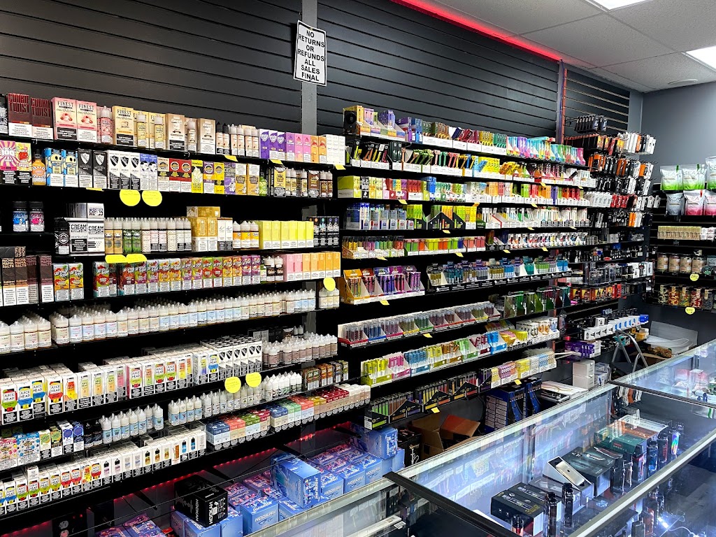 Vape Pluss | 5200 N Illinois St #108, Fairview Heights, IL 62208, USA | Phone: (618) 900-0607
