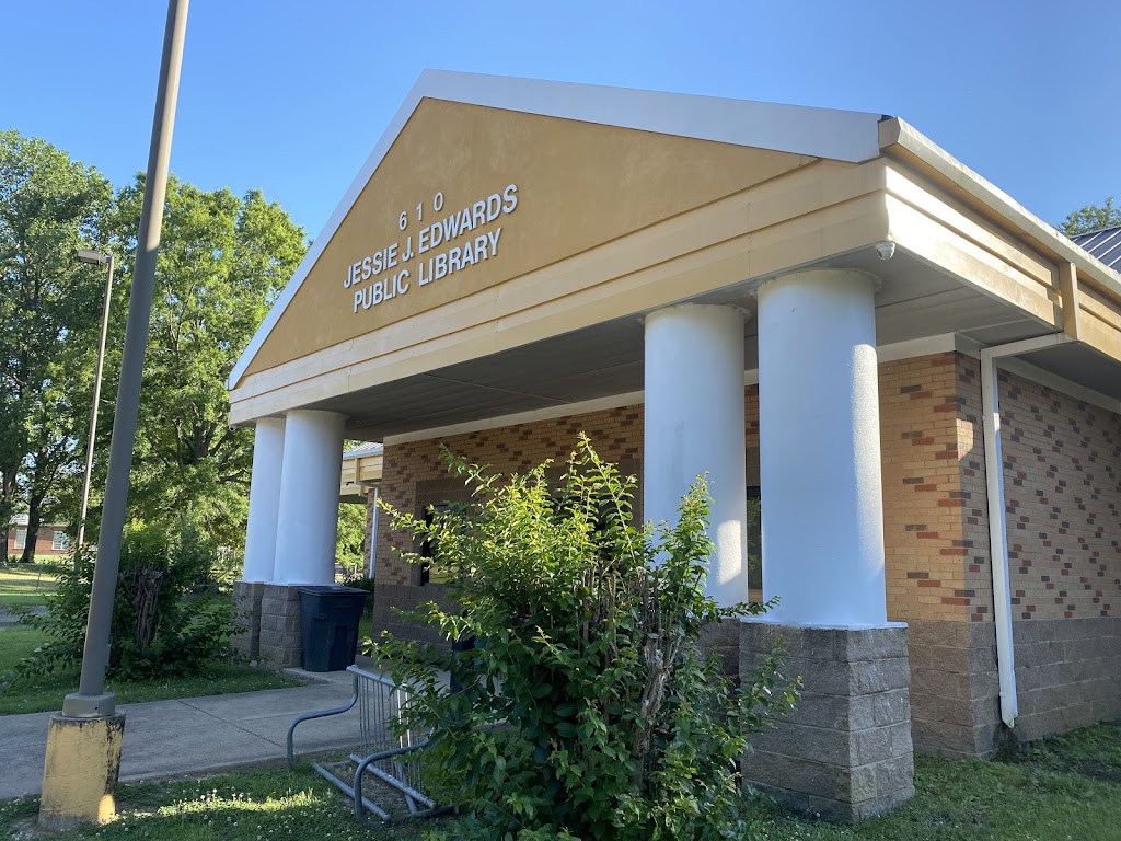 Coldwater Public Library | 610 Central Ave, Coldwater, MS 38618, USA | Phone: (662) 622-5573