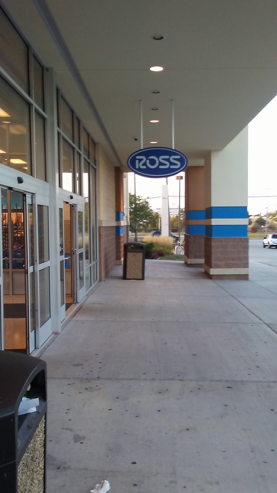 Ross Dress for Less | 3533 S 27th St, Milwaukee, WI 53221, USA | Phone: (414) 645-0111