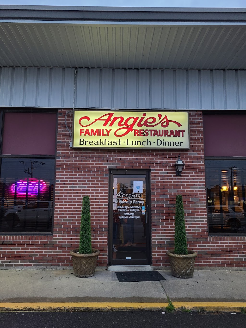 Angies Family Restaurant | 335 Centerville Turnpike S C, Chesapeake, VA 23322, USA | Phone: (757) 482-9614