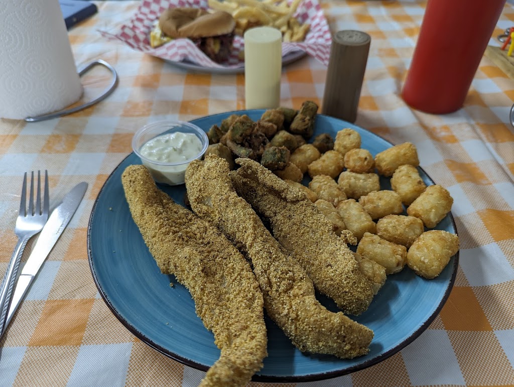 Linda’s Lakeside Diner | 11090 Texanna Rd, Porum, OK 74455, USA | Phone: (918) 570-9094