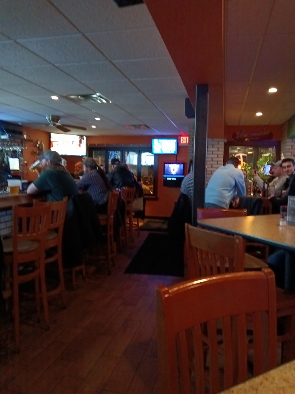 Bonnies Bar & Grill | 22811 Lorain Rd, Cleveland, OH 44126, USA | Phone: (440) 734-3276