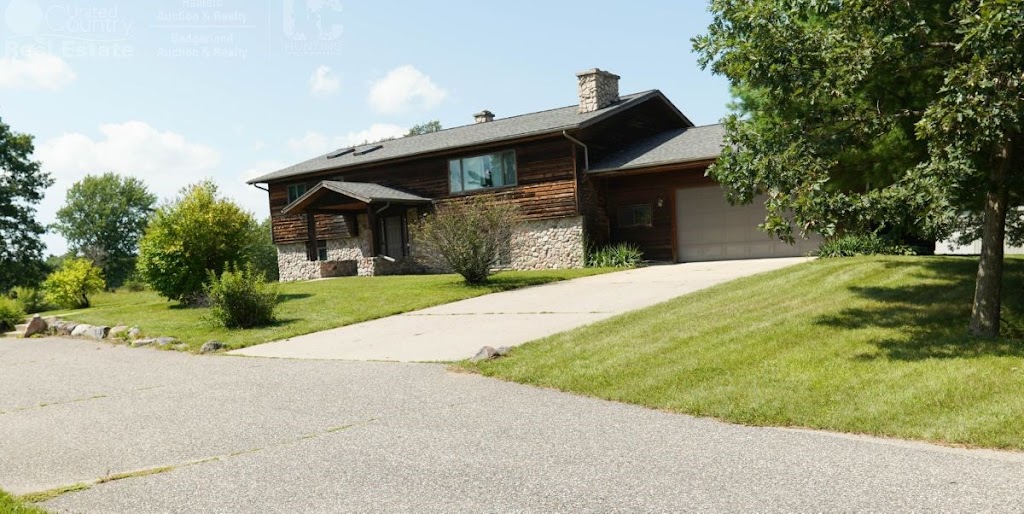 United Country Midwest Lifestyle Properties | 1325 W Wisconsin St, Portage, WI 53901, USA | Phone: (608) 742-5000