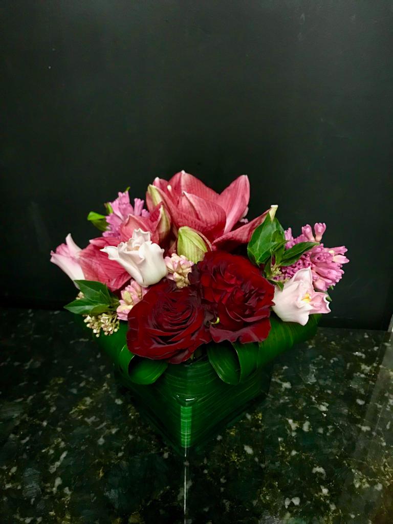 Blooming Flowers | 72-30 Main St, Flushing, NY 11367, USA | Phone: (718) 261-3310