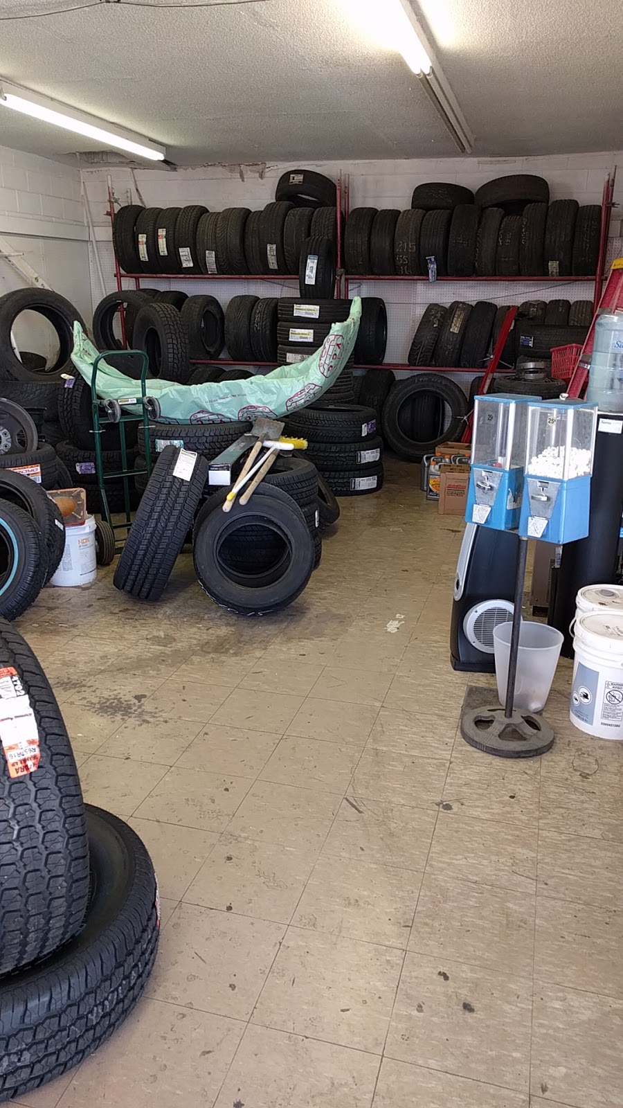 Yearwood Tire Center | 5401 Dyer St, El Paso, TX 79904, USA | Phone: (915) 566-3943