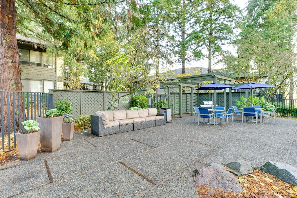 The Lakes Apartments | 18200 NW Cornell Rd, Beaverton, OR 97006, USA | Phone: (503) 966-4208