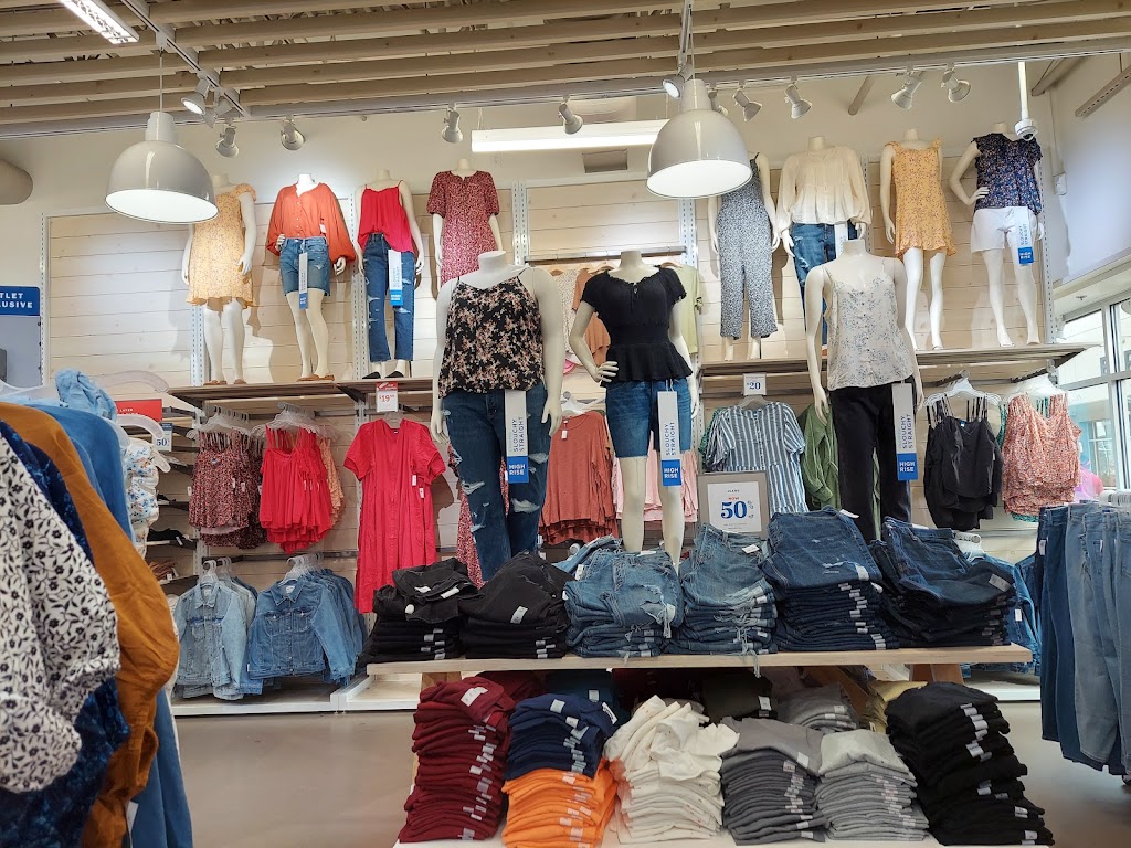 Old Navy Outlet | 7638 W Reno Ave SUITE 565, Oklahoma City, OK 73127, USA | Phone: (405) 440-1925