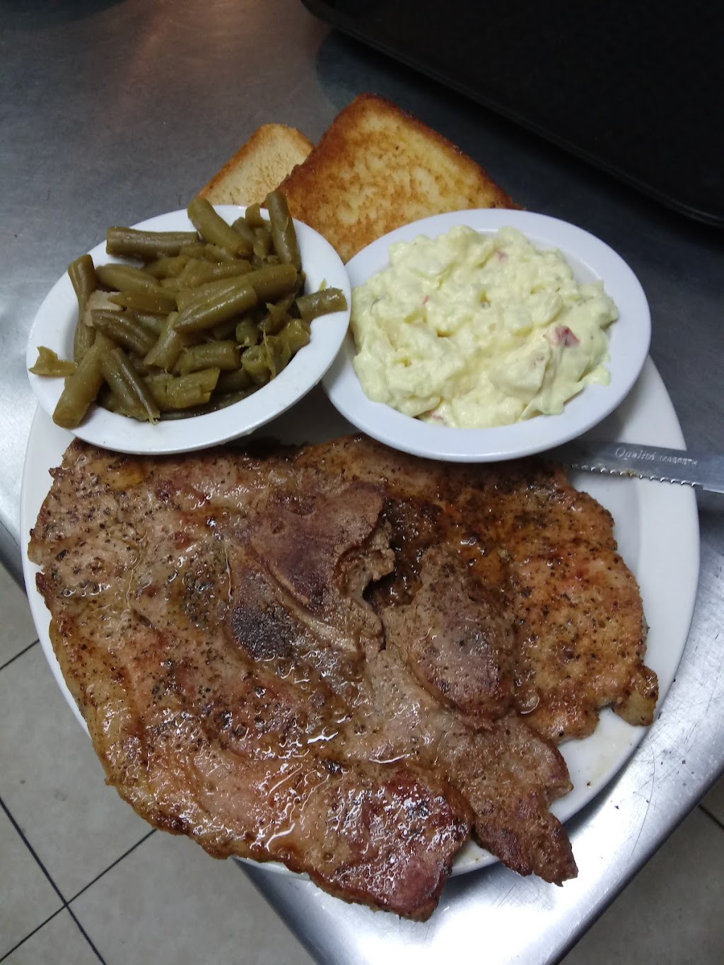 573 Grill | 119 N Henry St, Stoneville, NC 27048, USA | Phone: (336) 573-1184