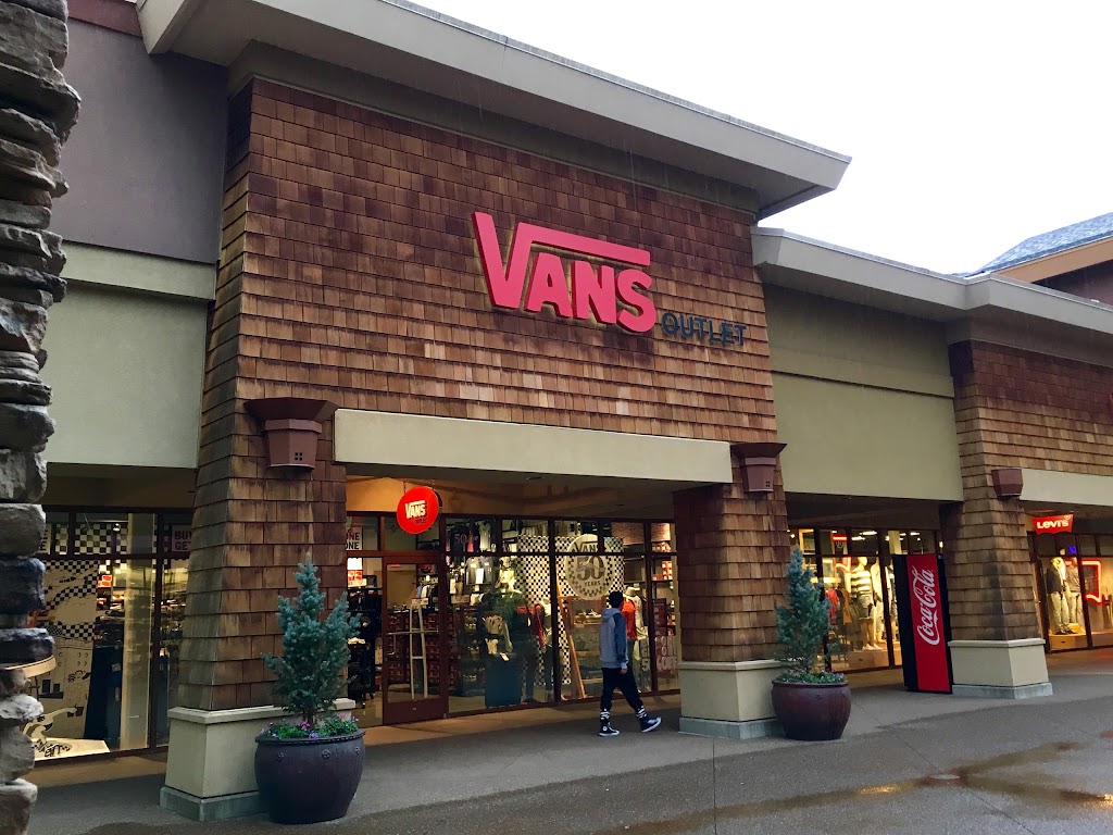 Vans | 1001 N Arney Rd #504, Woodburn, OR 97071, USA | Phone: (503) 982-4239