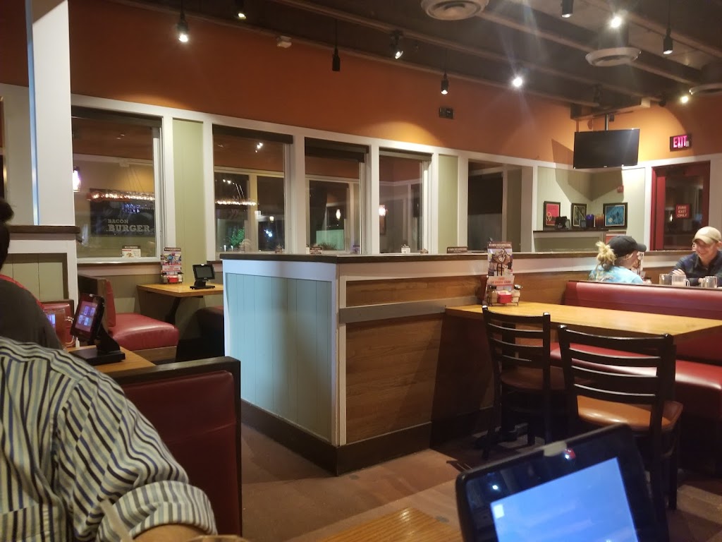 Chilis Grill & Bar | 7643 Gall Blvd, Zephyrhills, FL 33541 | Phone: (813) 788-0315