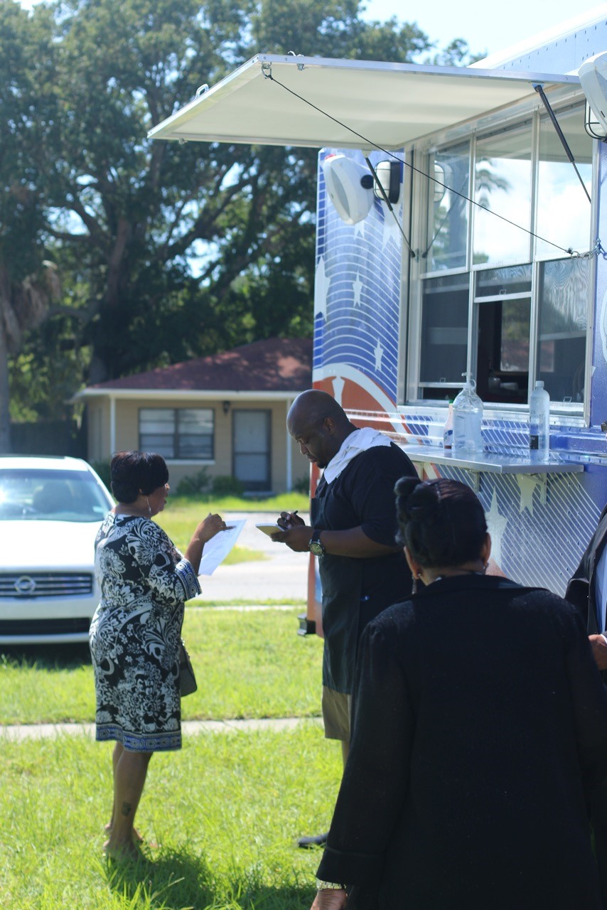 Heavys Food Truck | 2243 11th St S, St. Petersburg, FL 33705, USA | Phone: (727) 280-3651