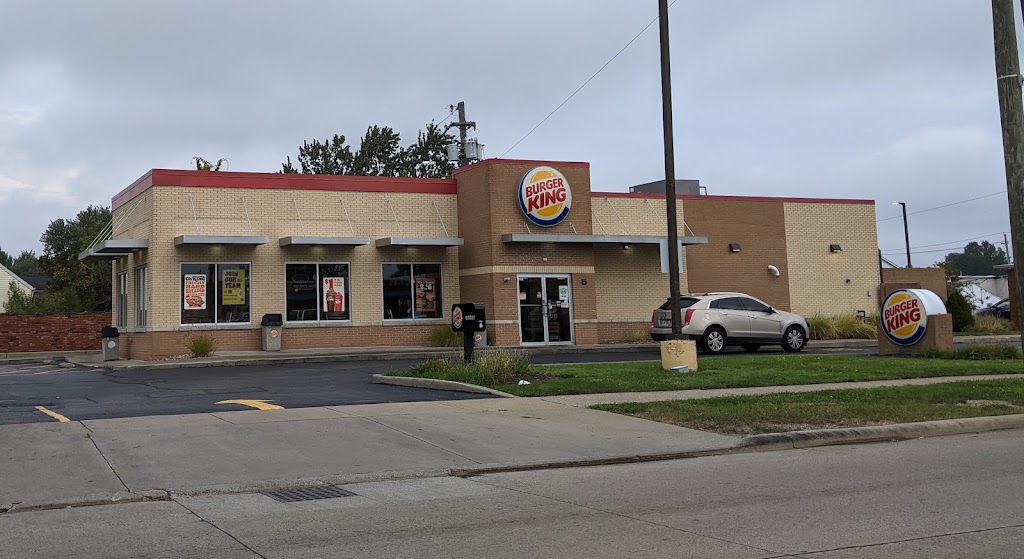 Burger King | 6251 Mayfield Rd, Mayfield Heights, OH 44124, USA | Phone: (440) 461-4545