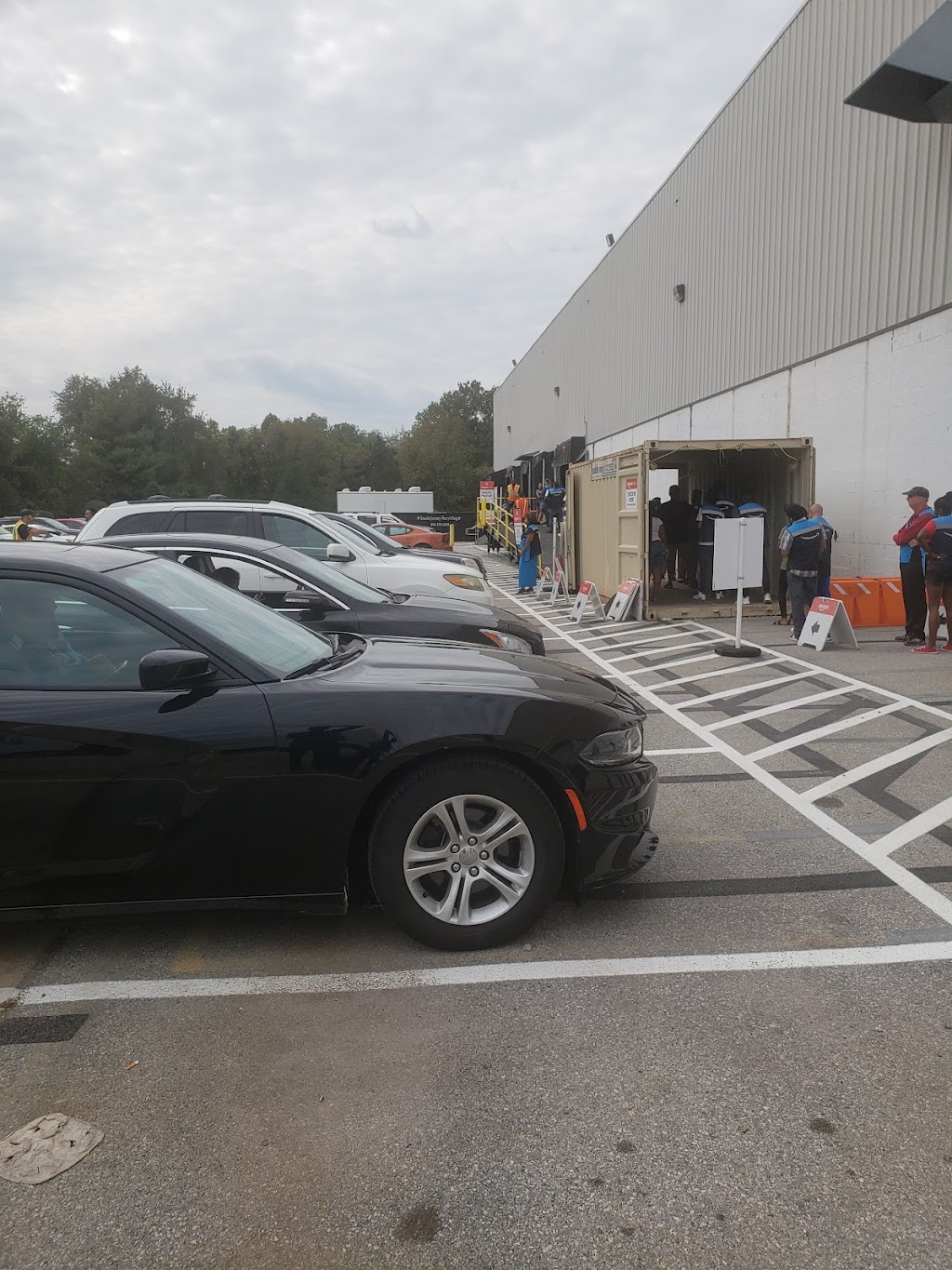 AMAZON PHL1 | 1 Centerpoint Blvd, New Castle, DE 19720, USA | Phone: (206) 266-1000