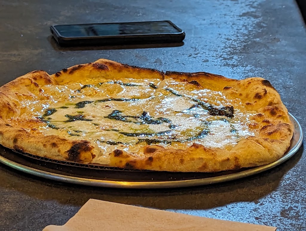 Pizzeria Magaddino | 1105 NE 13th St, Fort Lauderdale, FL 33304, USA | Phone: (954) 766-4842