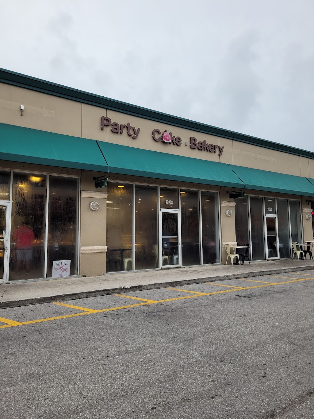 Party Cake Bakery | 20226 Old Cutler Rd, Cutler Bay, FL 33189, USA | Phone: (786) 250-4239