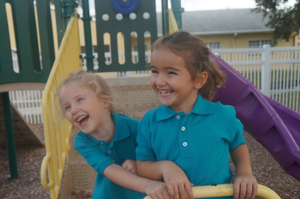 De La Fontaine Trilingual Montessori School Seminole | 8351 Bayou Boardwalk, Seminole, FL 33777 | Phone: (813) 278-2262