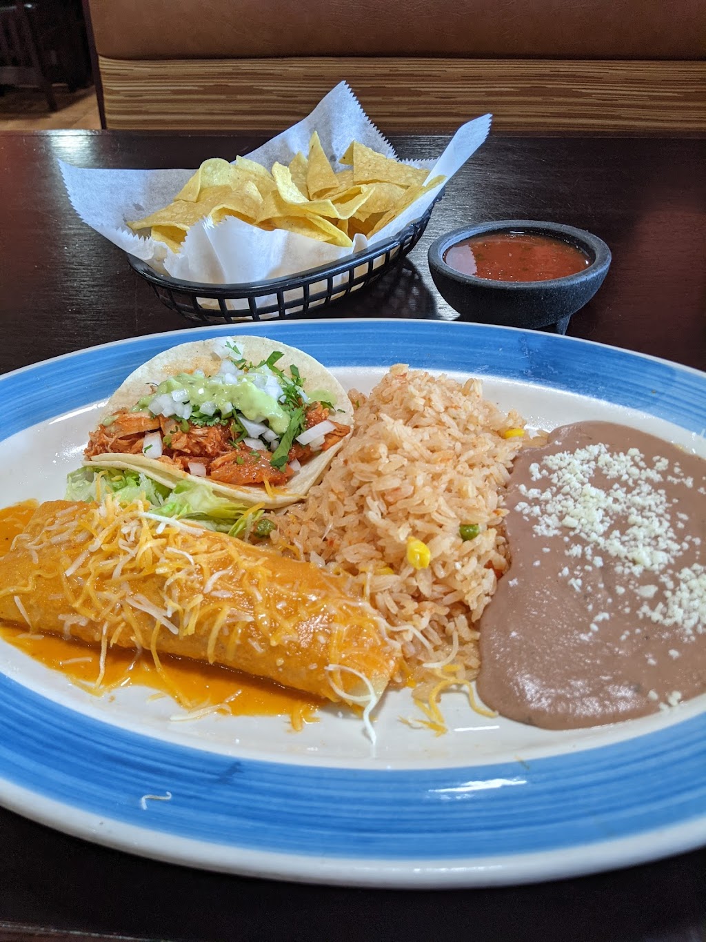 Cielito Lindo Mexican Restaurant | 1981 Silver Bell Rd #1200, Eagan, MN 55122, USA | Phone: (651) 688-0811