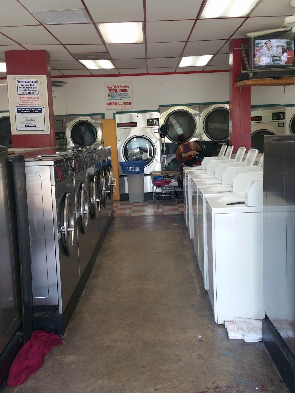 Linbar Laundromat - laundry  | Photo 5 of 10 | Address: 5003 Linbar Dr, Nashville, TN 37211, USA | Phone: (615) 423-0727
