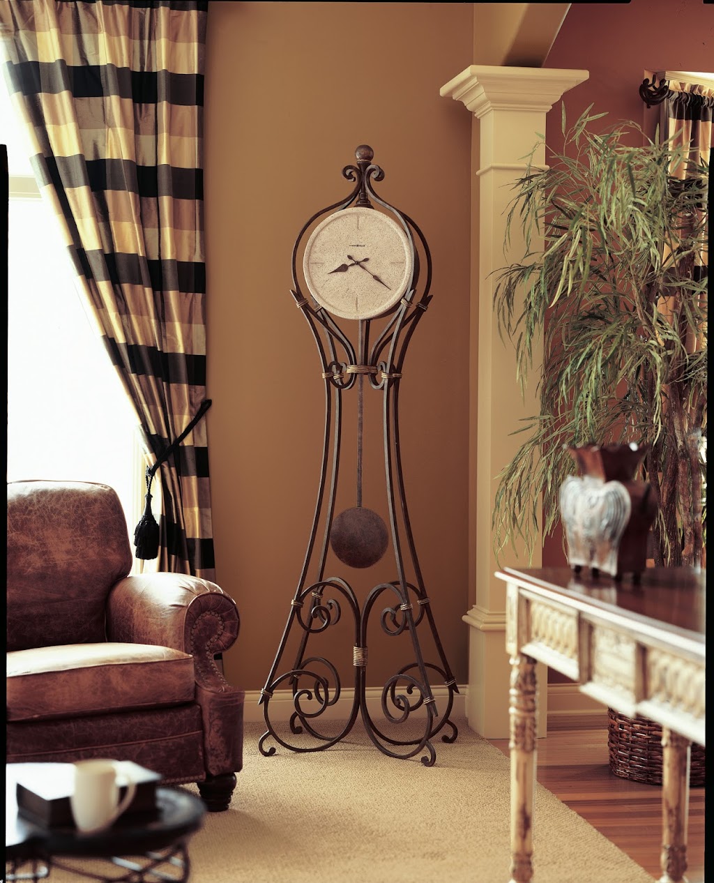 Big Ben Clock Gallery | 7857 Wyandotte St E, Windsor, ON N8S 1S8, Canada | Phone: (519) 974-3457