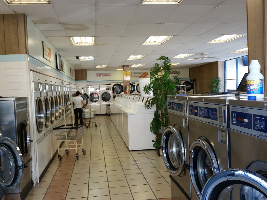 COIN Less LAUNDRY | 2715 W 1st St, Santa Ana, CA 92703, USA | Phone: (866) 448-8567