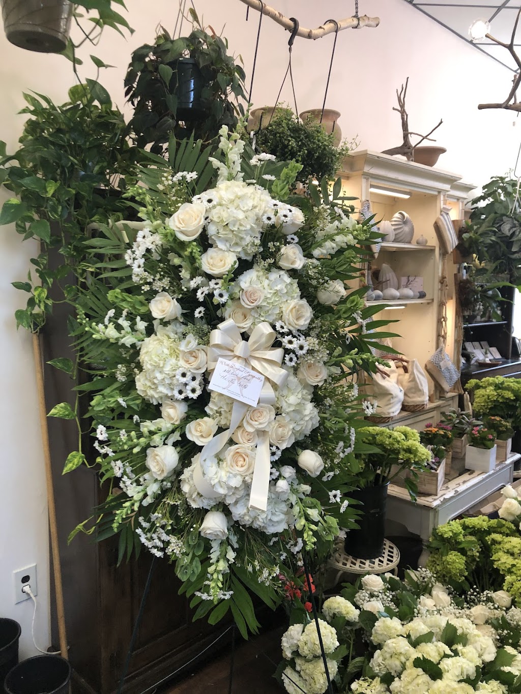 Hengstenbergs Florist | 39 Main St, Northport, NY 11768, USA | Phone: (631) 757-6688