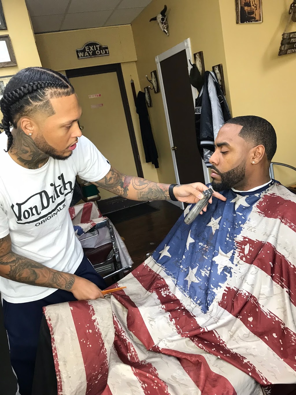 Legendary Barber Lounge Llc | 4611 Allen Rd, Allen Park, MI 48101, USA | Phone: (734) 329-1344