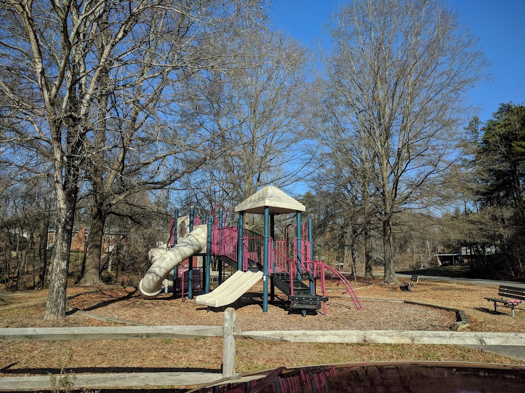 Hedgecock Park | 300 W Parris Ave, High Point, NC 27262, USA | Phone: (336) 883-3111