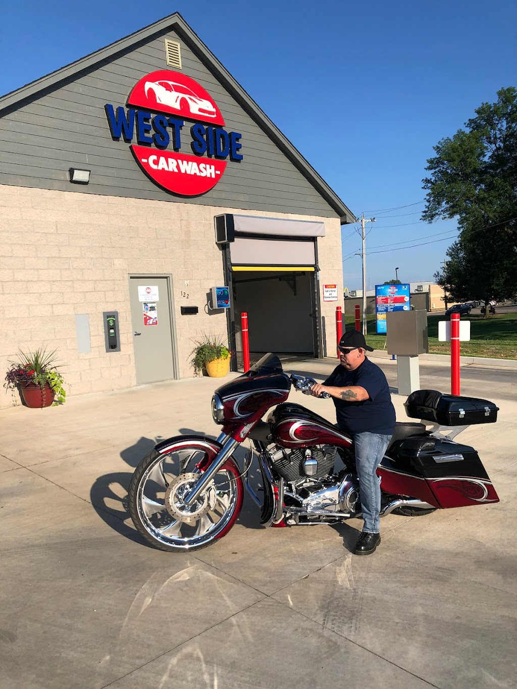 West Side Car Wash | 122 N Davis Ave, Claremore, OK 74017, USA | Phone: (918) 706-2525