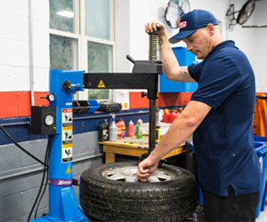 Nealey Tire and Auto Service | 5891 Deale Churchton Rd, Deale, MD 20751, USA | Phone: (410) 867-7998