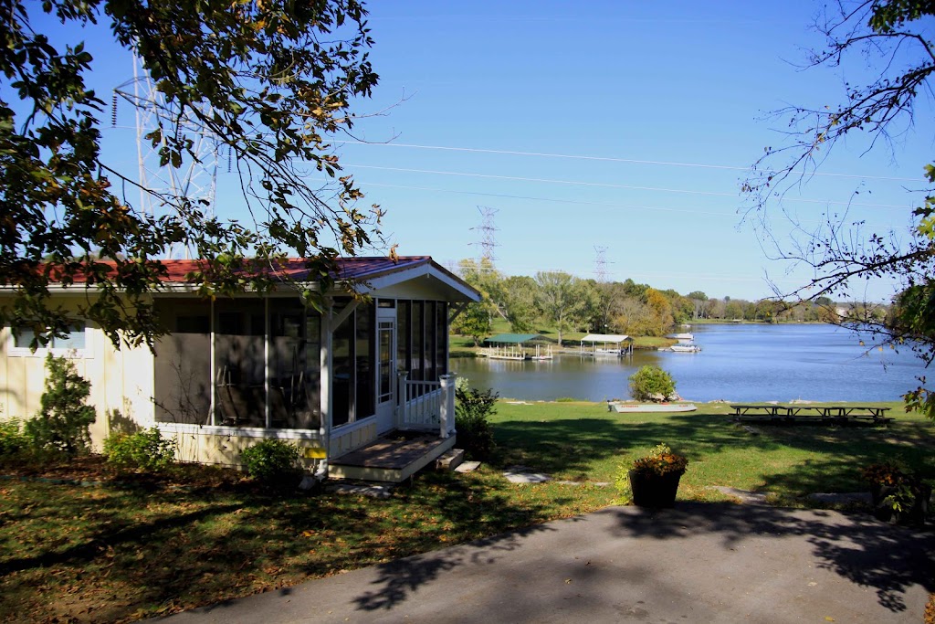 Old Hickory Lake Cabins | 4145 Cairo Bend Rd, Lebanon, TN 37087, USA | Phone: (615) 444-6466