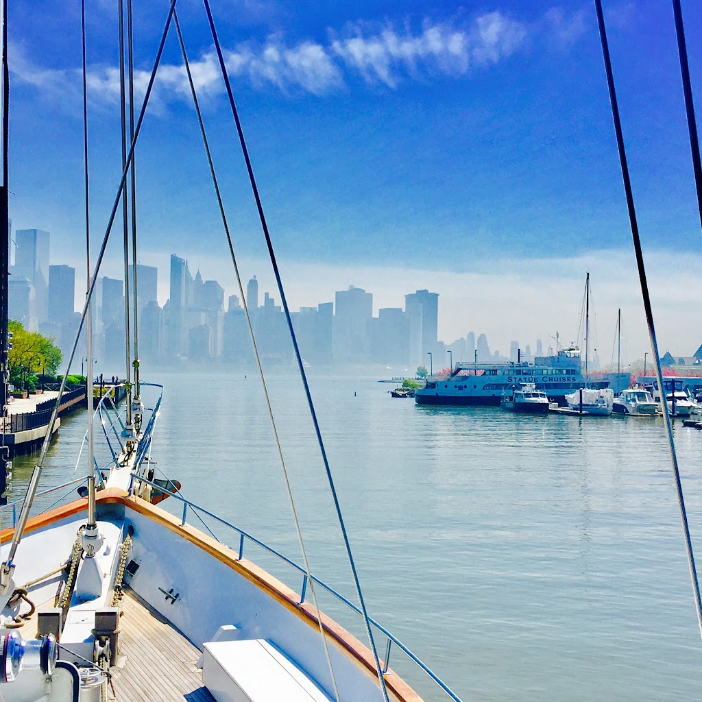 Manhattan Sailing School | between Dudley &, Van Vorst Street, Essex St, Jersey City, NJ 07302, USA | Phone: (212) 786-0400