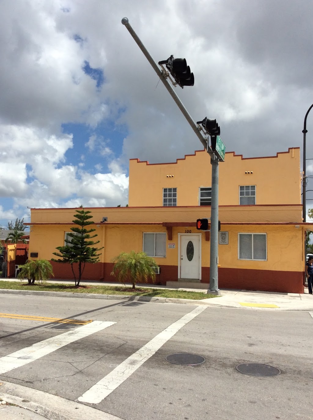 Dixie Hotel | 100 E 17th St, Hialeah, FL 33010, USA | Phone: (786) 370-3394