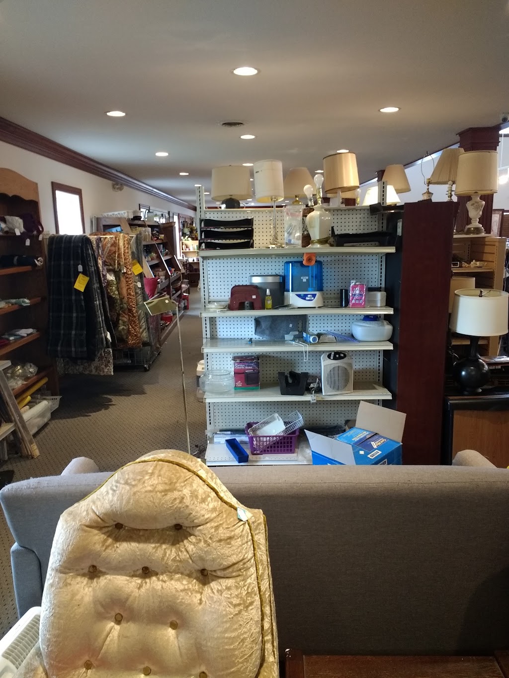 Country Closet Thrift Shop | 9800 US Hwy 42, Plain City, OH 43064, USA | Phone: (614) 873-2023
