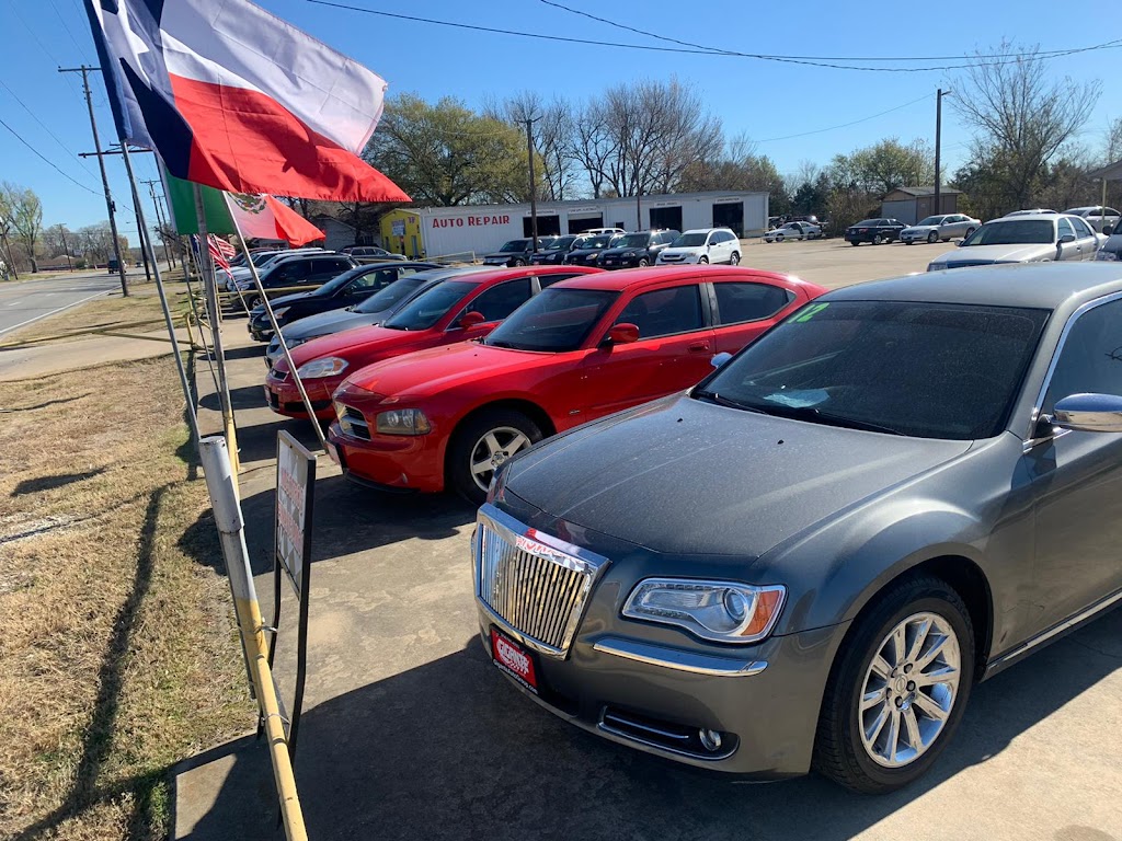 GIGANTE AUTO GROUP,LLC | 906 E Moore Ave, Terrell, TX 75160, USA | Phone: (214) 741-4233