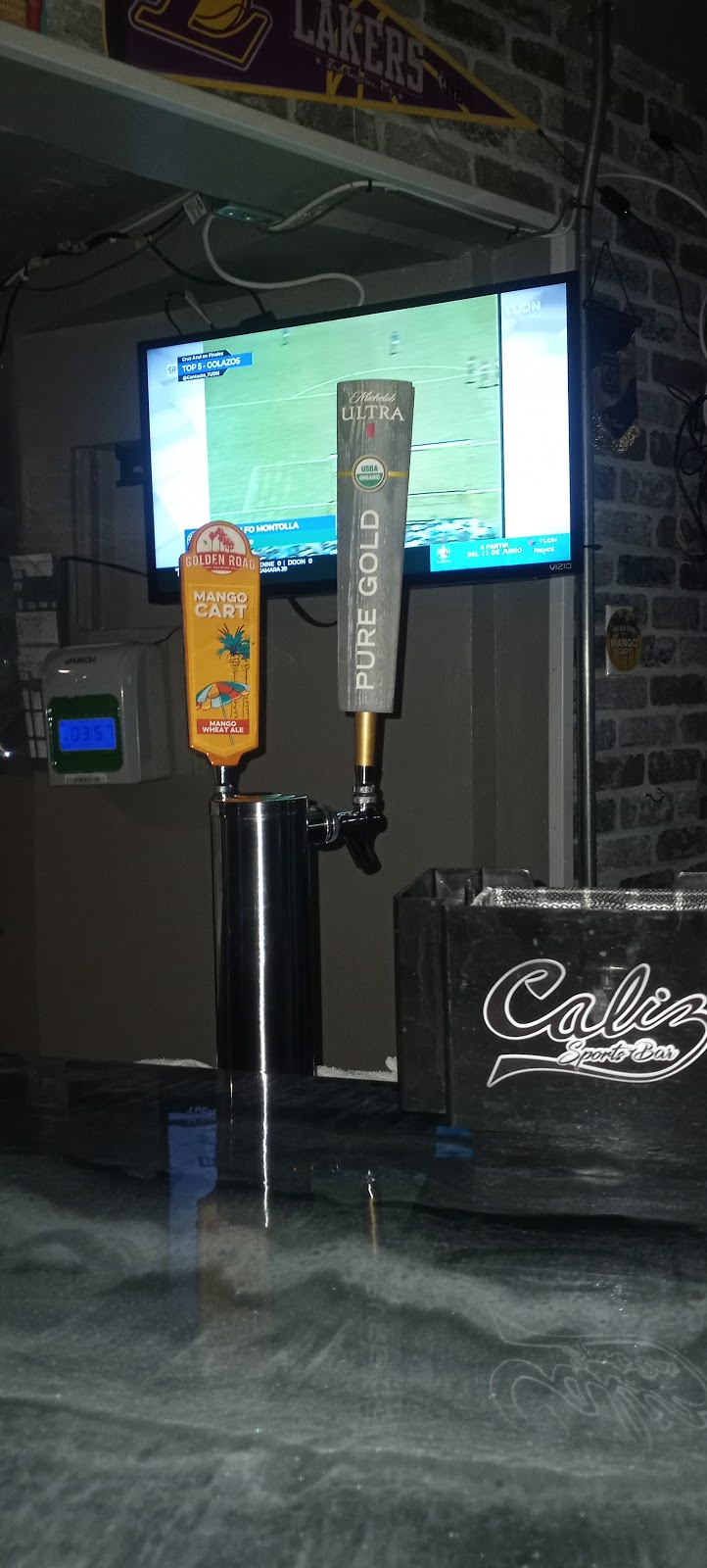 Caliz Sports Bar | 300 W Anaheim St, Long Beach, CA 90813 | Phone: (424) 537-6606