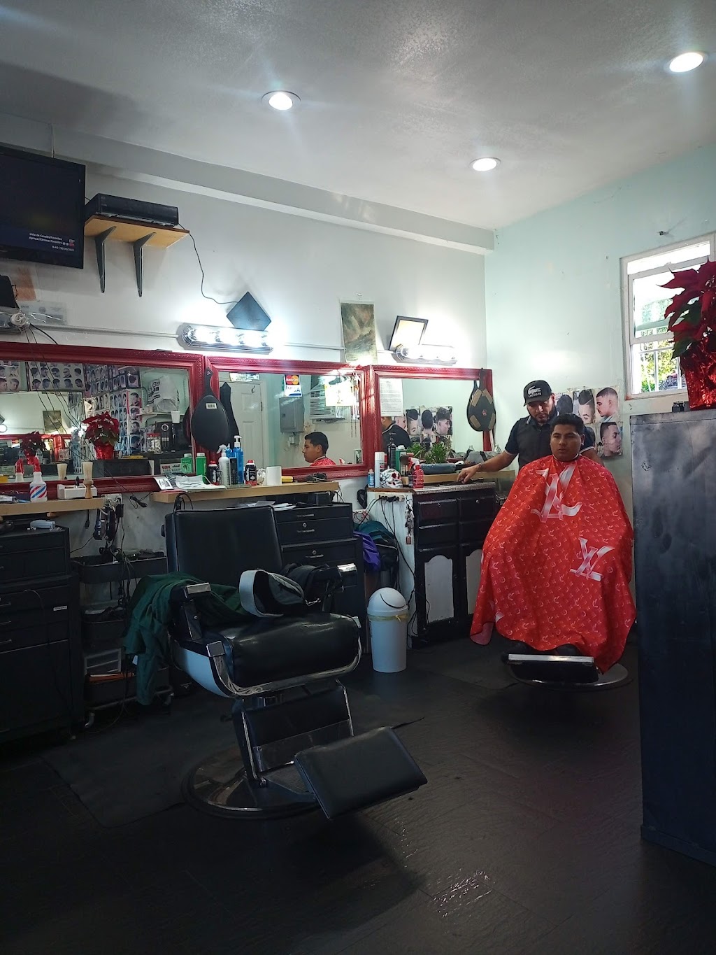 Barber Shop House | 3450 Tweedy Blvd, South Gate, CA 90280, USA | Phone: (424) 704-6633