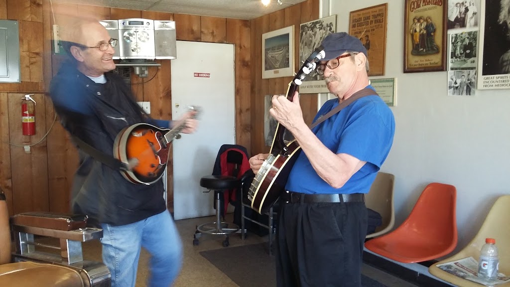 Rods Barber Shop | 1450 Ecorse Rd, Ypsilanti, MI 48197, USA | Phone: (734) 483-9227