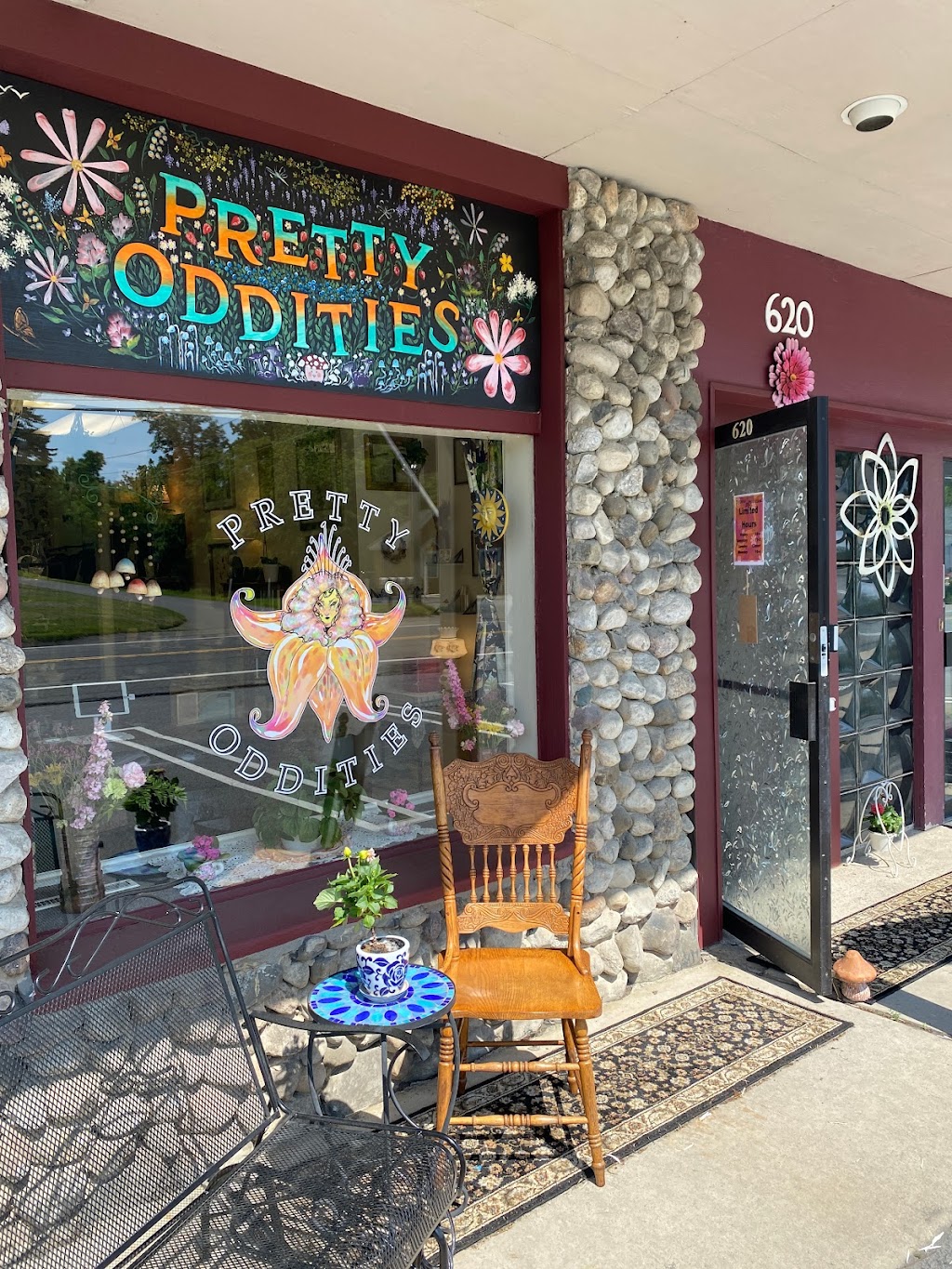 Pretty Oddities | 620 North St, Middletown, NY 10940, USA | Phone: (845) 394-0038