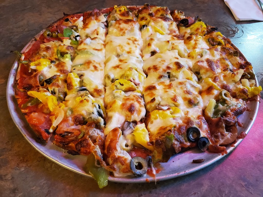 Carbones Pizzeria Bar & Grill | 55 Wentworth Ave E, West St Paul, MN 55118, USA | Phone: (651) 457-8383