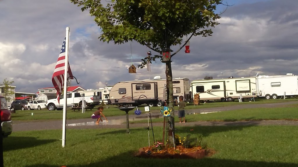 Huggy Bear Campground & RV Sales | 9065 Ringwald Rd, Middle Point, OH 45863, USA | Phone: (419) 968-2211
