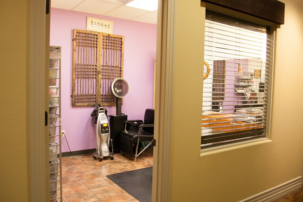 Yuns Hair Salon 윤 미용실 | 2106 E Sonterra Blvd #39, San Antonio, TX 78259, USA | Phone: (210) 590-6001