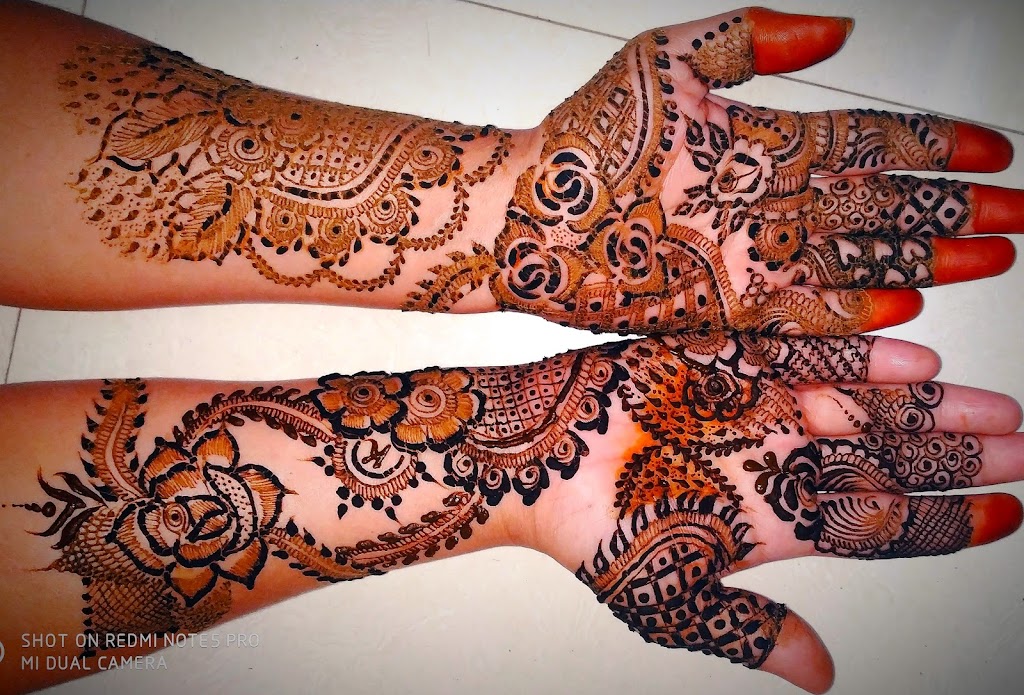 Tannu Mehndi Designer | B/16, Mohammedi Society, Nr. Shah-e-alam Gate, Shah-e-alam, Mohammadi Society, Danilimda, Ahmedabad, Gujarat 380028, India | Phone: 089806 62929