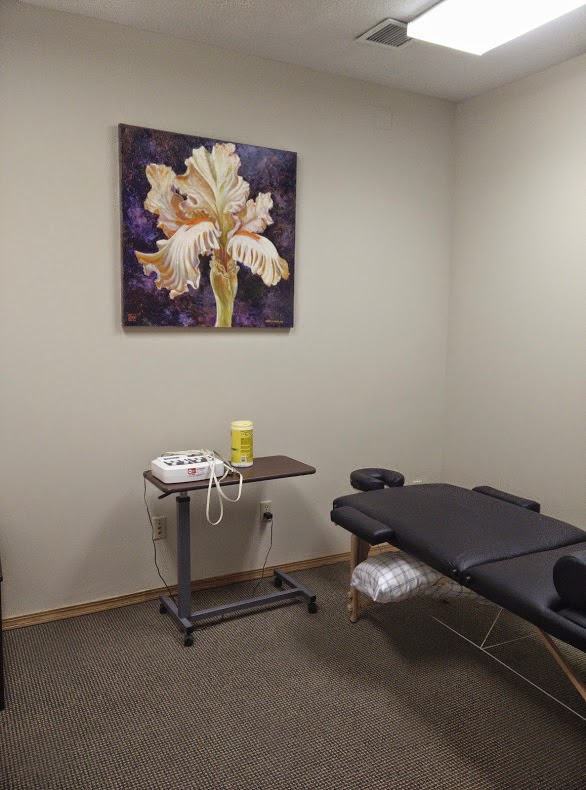 Huynh Chiropractic and Acupuncture | 9415 E Harry St #504, Wichita, KS 67207, USA | Phone: (316) 260-8040