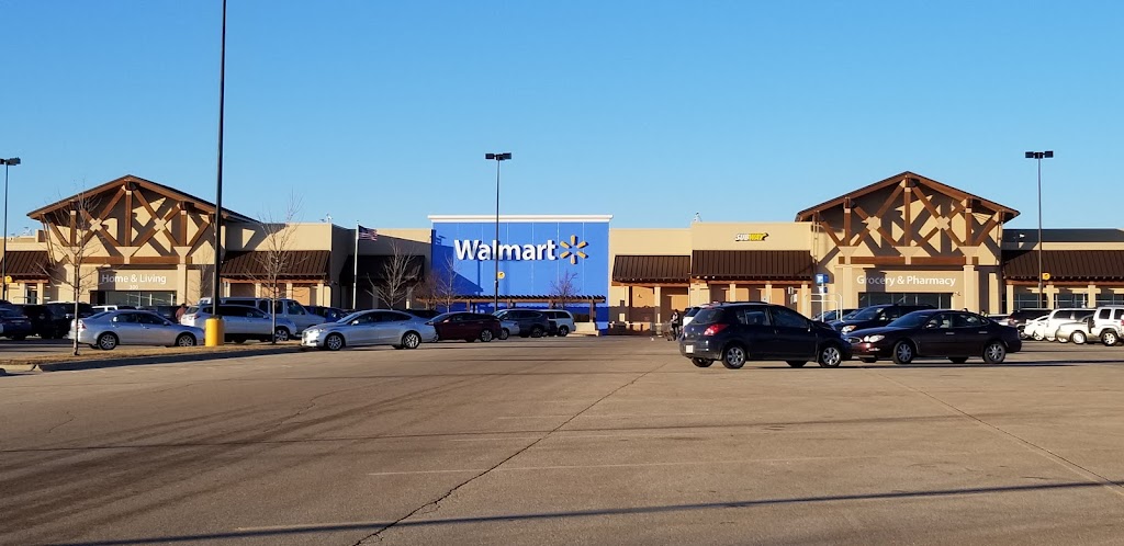 Walmart Supercenter | 300 6th Ave W, Monroe, WI 53566, USA | Phone: (608) 325-7701